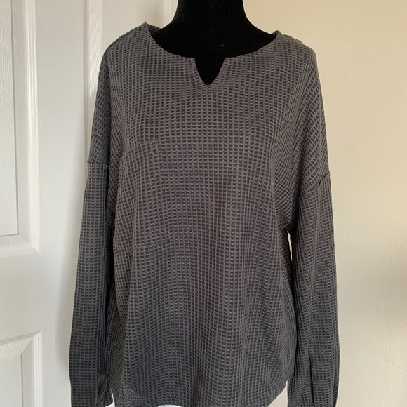 Comfy Waffle Knit Tee with Pocket - Picture 6 of 6